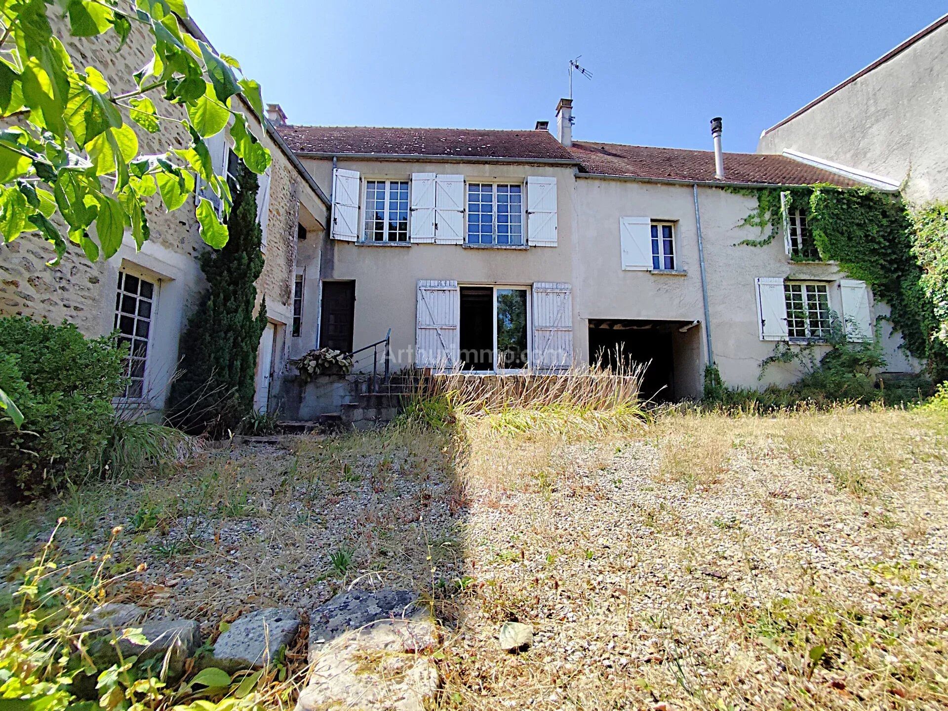 Maison 13 pièces 241 m² · à Linas · 241 m² · 390 000 €