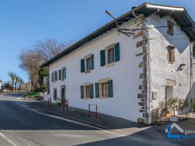 Maison de ville de caractère d'environ 200 m2 — photo du bien