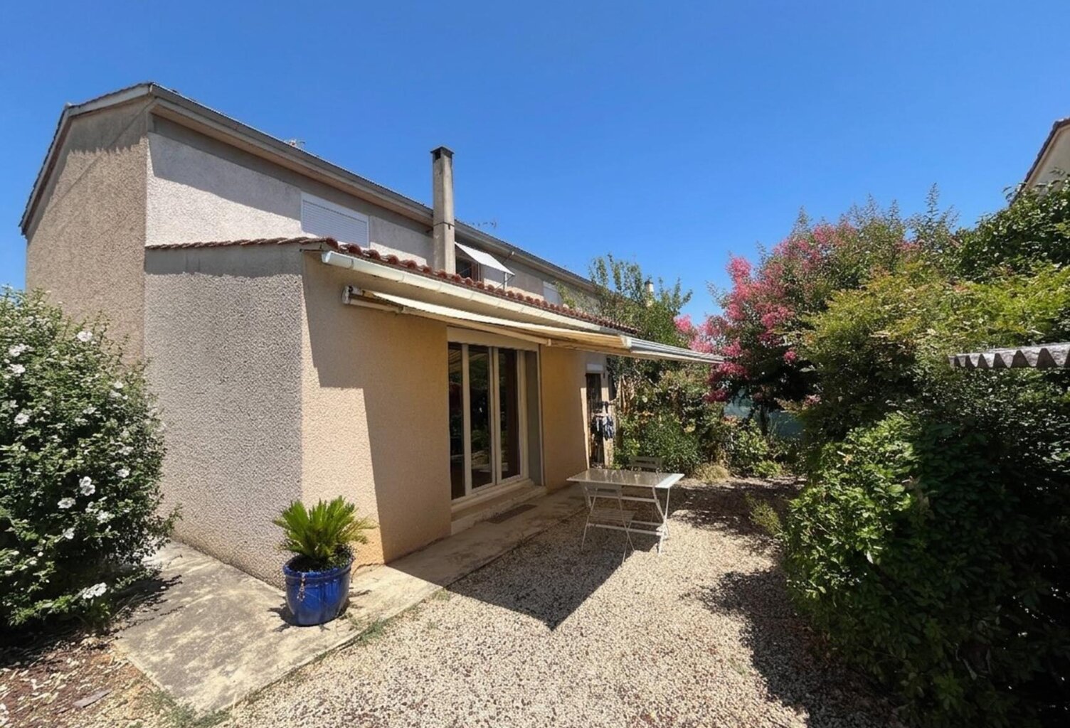 Maison de Quartier — photo 1