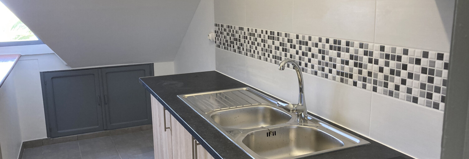 Appartement 1 Pièce 25 m² à louer à Saint-Pierre (97410)