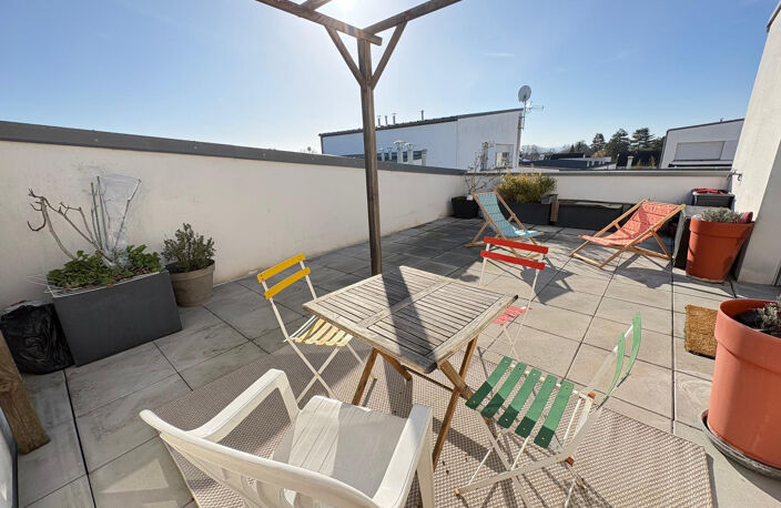 APPARTEMENT DUPLEX BEZANNES — photo 2