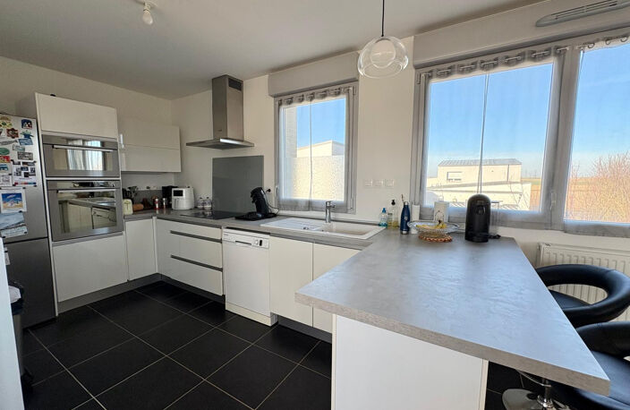 APPARTEMENT DUPLEX BEZANNES — photo 3