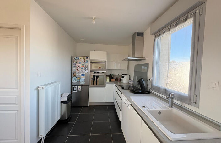 APPARTEMENT DUPLEX BEZANNES — photo 4
