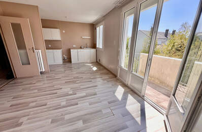 SPACIEUX T2 AVEC BALCON - CAVE ET PARKING — photo du bien