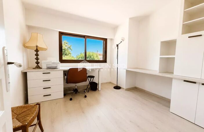 Antibes résidentiel, superbe maison au calme absolu ! — photo 3