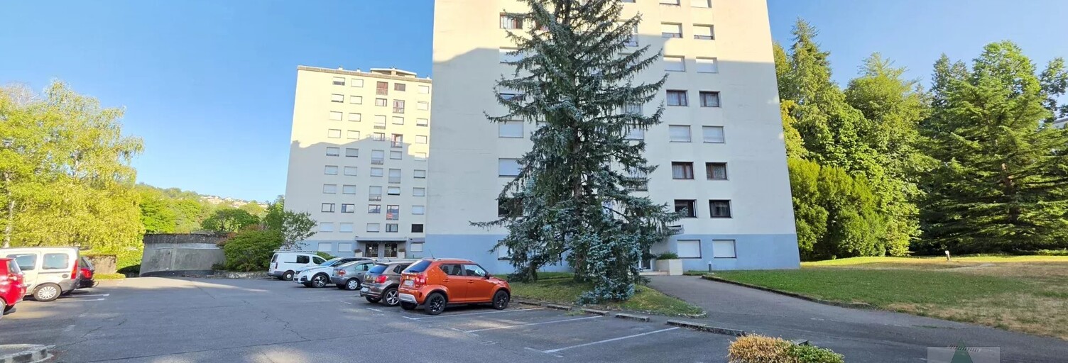 Garage   m² à louer à Jacob-Bellecombette (73000)