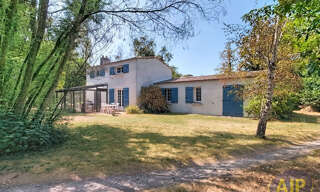 Maison 9 Pièces 190 m² à vendre à Vieillevigne (44116)