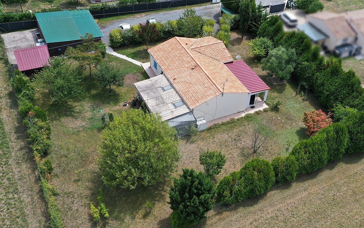Villa / Maison  T4 à vendre Saint-Léger 17800
