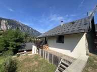 LA TOUR EN MAURIENNE LE CHATEL Beaucoup de charme pour cette maison récente de 145 m2 + superbe terrasse de 40 m2 offrant une vue panoramique imprenable et très ensoleillée — photo 3