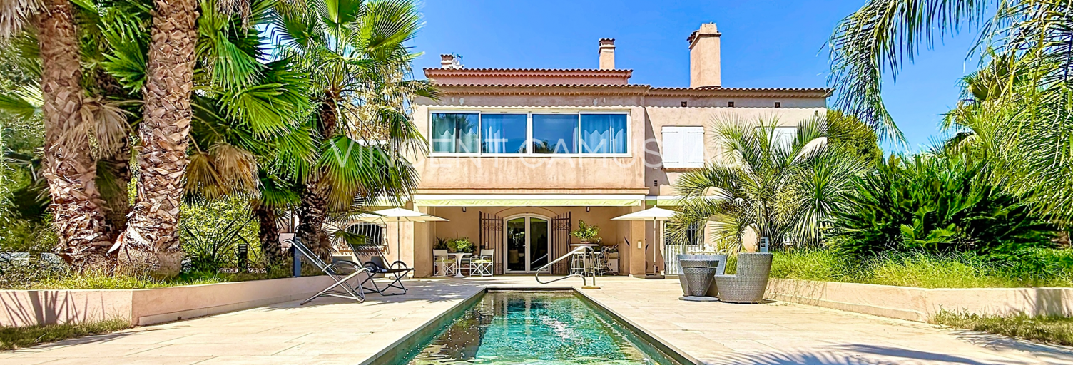 Maison 6 Pièces 243 m² à vendre à Sanary-sur-Mer (83110)