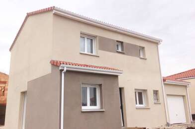 Maison 4 pièces 890 €