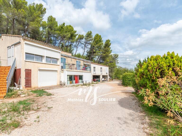Maison de 181 m² sur terrain de 3070 m² - Meyreuil — photo 1