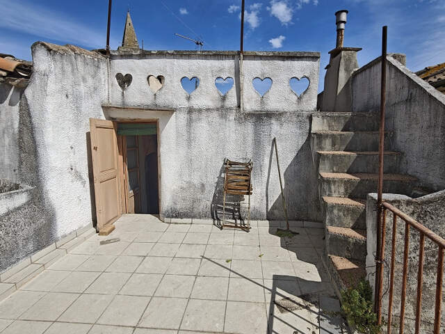 Maison de Village de type 4 avec garage et tropéziennes. — photo du bien