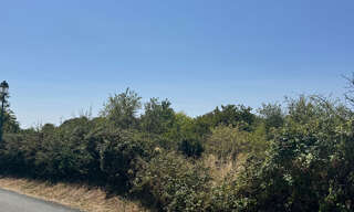 Terrain  1400 m² à vendre à Saint-Martin-Lars-en-Sainte-Hermine (85210)