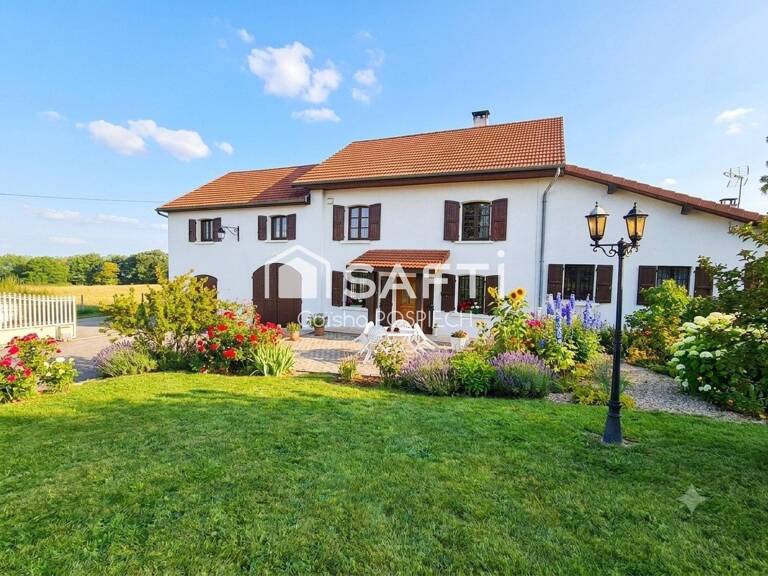 Maison 135 m² - 5 pièces avec dépendances et jardin, environnement calme — photo 1