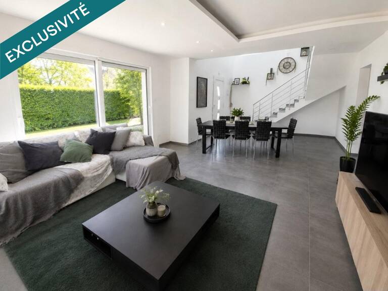 Laissez-vous séduire par cette magnifique maison contemporaine où confort, modernité et qualité de vie se rencontrent. — photo 1