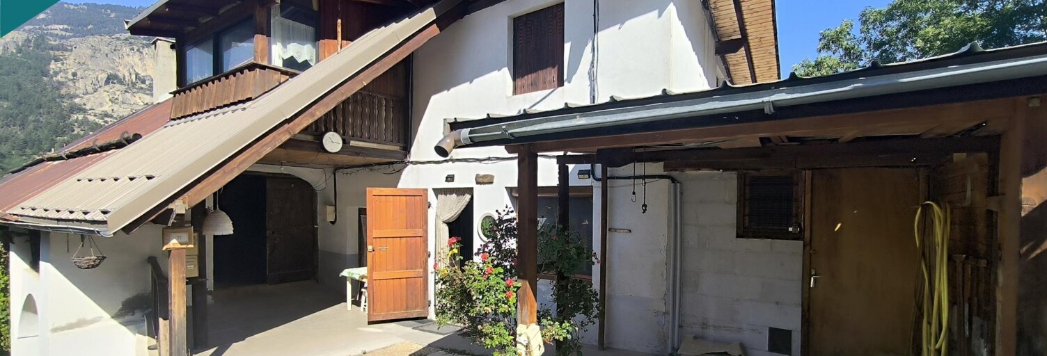 Maison 6 Pièces 119 m² à vendre à Saint-Martin-de-Queyrières (05120)