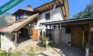 Maison 6 Pièces 119 m² à vendre à Saint-Martin-de-Queyrières (05120)