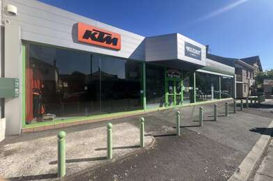 Commerce 3 pièces 3300 €