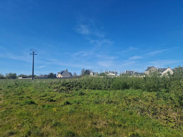 TERRAIN À BÂTIR - VIABILISÉ - 551 m2 - LIBRE CONSTRUCTEUR — photo 1