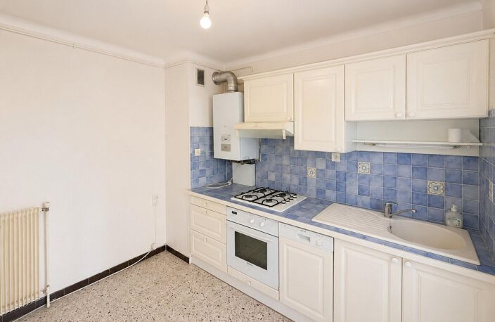 Grand T3, lumineux, balcon sud, garage et parking — photo 4