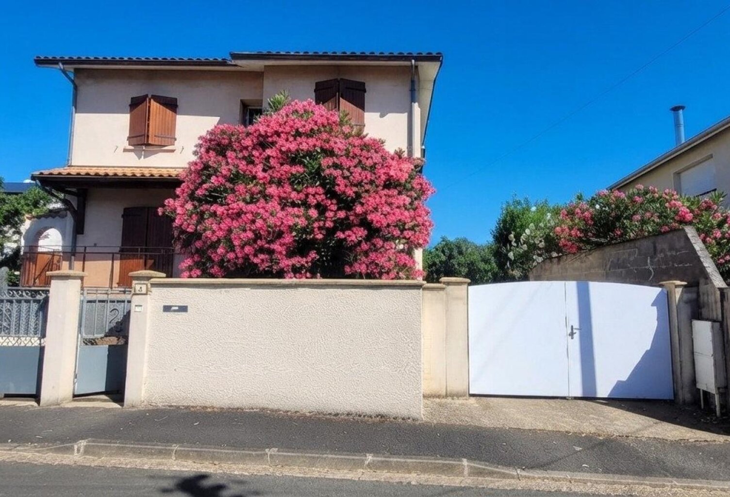 PESSAC CENTRE -  Maison familiale 147m² avec 5 chambres - jardin piscinable + SOUS-SOL de 60m² — photo 1