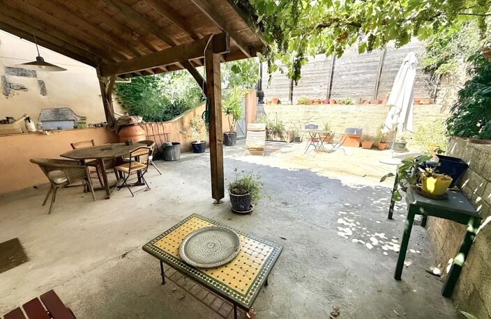 Charmante maison du 15 eme , sallesvoutees basseset terrasse — photo 3