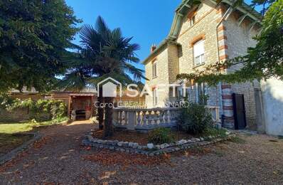 Maison bourgeoise en pierre de 9 pièces avec garage et terrain — photo du bien