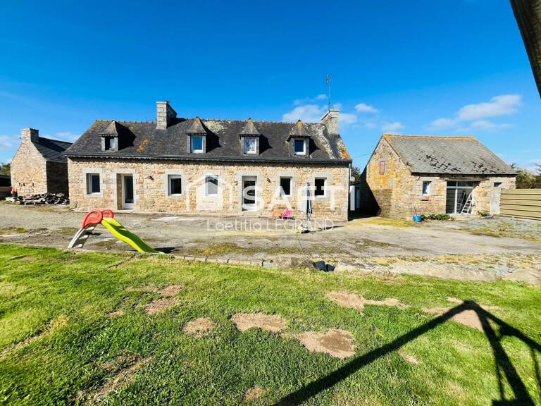 Longère en campagne Côtes d' Armor entre Guingamp et Lannion — photo 1