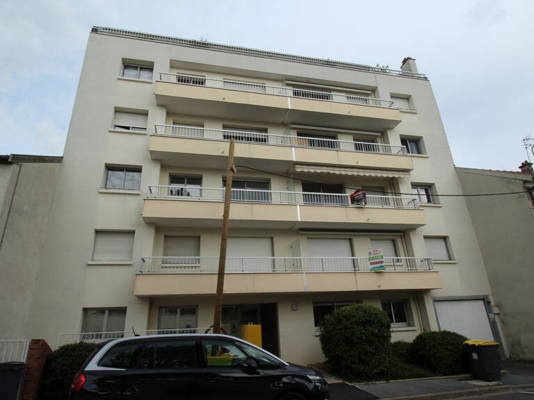 A REIMS quartier Clémenceau, appartement type 4 — photo 1