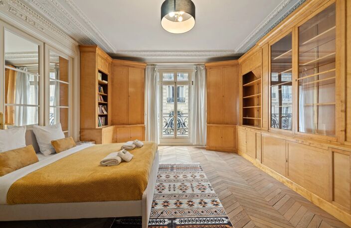 Paris XVII – Plaine Monceau | Appartement de réception haussmannien d'exception – Environ 300 m² — photo 4
