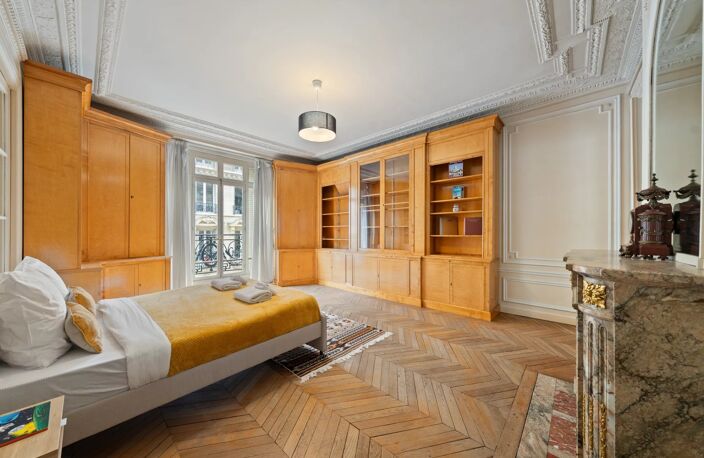 Paris XVII – Plaine Monceau | Appartement de réception haussmannien d'exception – Environ 300 m² — photo 5