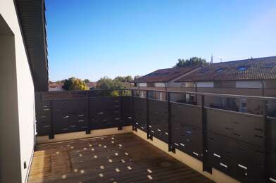 Appartement 4 pièces 897 €