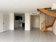 A LOUER - Maison 5 pièces avec garage et jardin à Eguzon — photo 2
