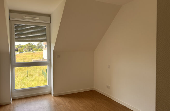 A LOUER - Maison 5 pièces avec garage et jardin à Eguzon — photo 5