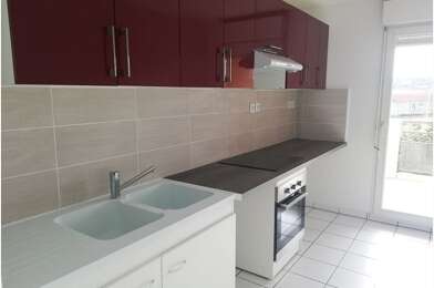 Appartement 3 pièces 868 €