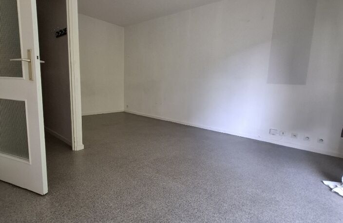 Location appartement 1 pièce 26 m² à Lyon 7 (69007) — photo 3