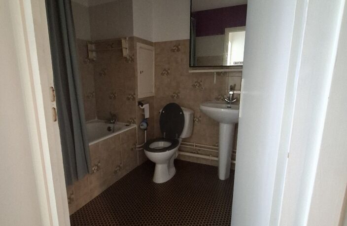 Location appartement 1 pièce 26 m² à Lyon 7 (69007) — photo 4