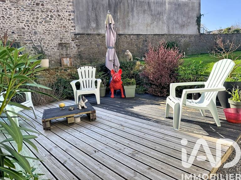 Vente Maison/villa 8 pièces — photo 1