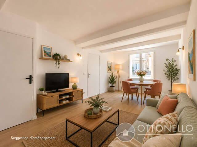 Appartement en souplex Roquebrune Sur Argens 4 pièces 75,20 m2 avec cour intérieure — photo du bien