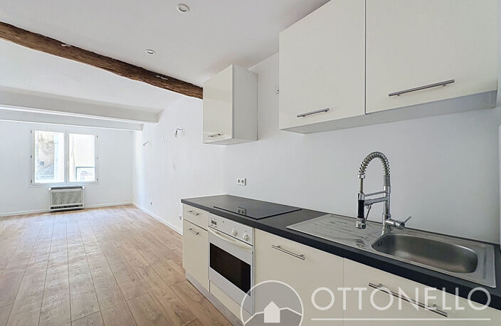 Appartement en souplex Roquebrune Sur Argens 4 pièces 75,20 m2 avec cour intérieure — photo 4