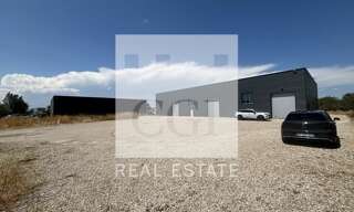 Commerce  530 m² à louer à Château-Gaillard (01500)