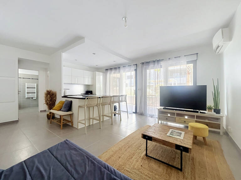 VENTE - PORT FREJUS II - APPARTEMENT 2 PIECES EN REZ DE CHAUSSEE — photo 1