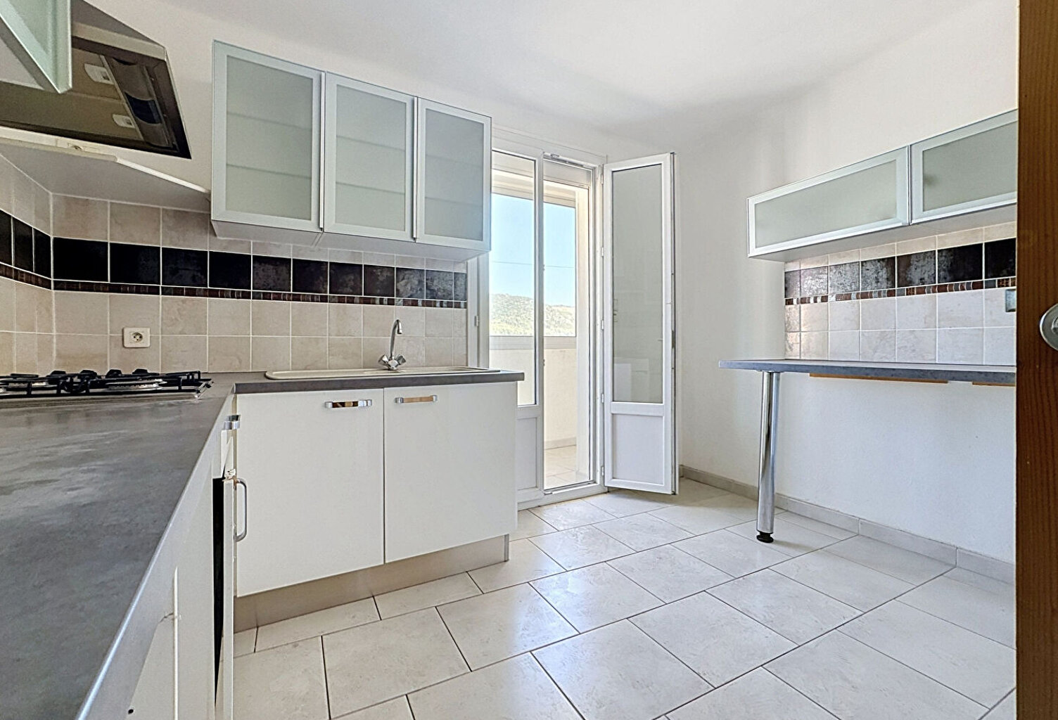 Exclusivité, Aubagne groupe Provence T3 59 m² + 9m² balcon +cave. — photo 1
