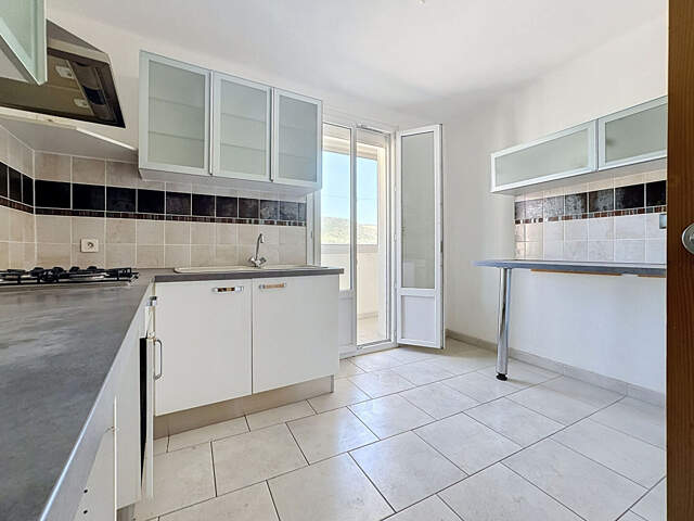 Exclusivité, Aubagne groupe Provence T3 59 m² + 9m² balcon +cave. — photo du bien
