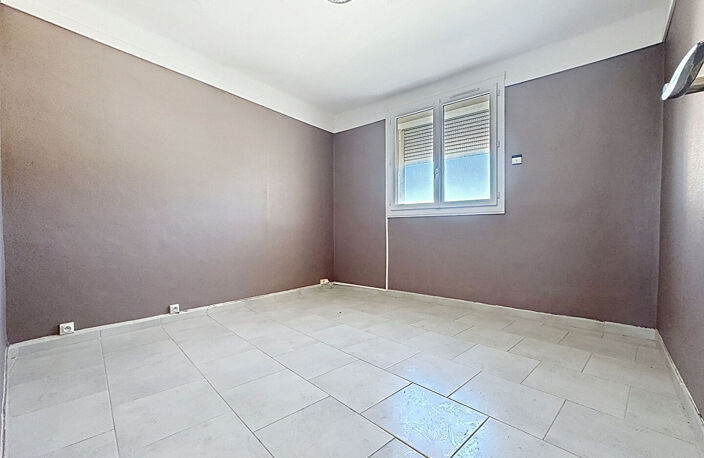 Exclusivité, Aubagne groupe Provence T3 59 m² + 9m² balcon +cave. — photo 4
