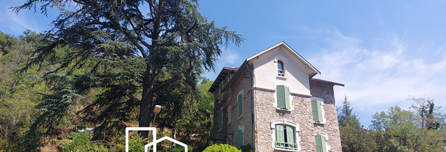 Maison 13 Pièces 180 m² à vendre à Villefranche-de-Rouergue (12200)