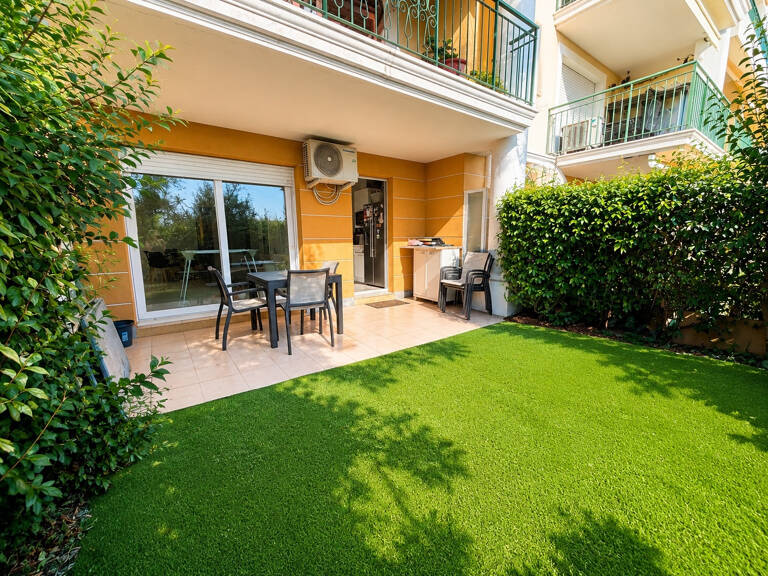 Corniche Fleurie   Superbe 2 pièces avec jardin, piscine et garage — photo 1