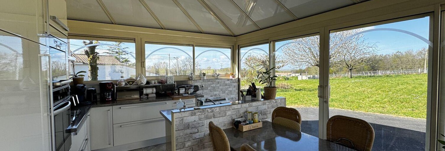 Maison 4 Pièces 172 m² à vendre à Saint-Bonnet-sur-Gironde (17150)