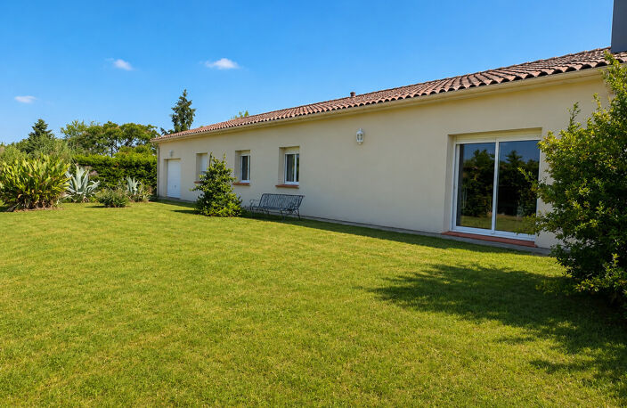 Maison de plain  pied T5 10 m2 sur 2000 m2 de parcelle — photo 2
